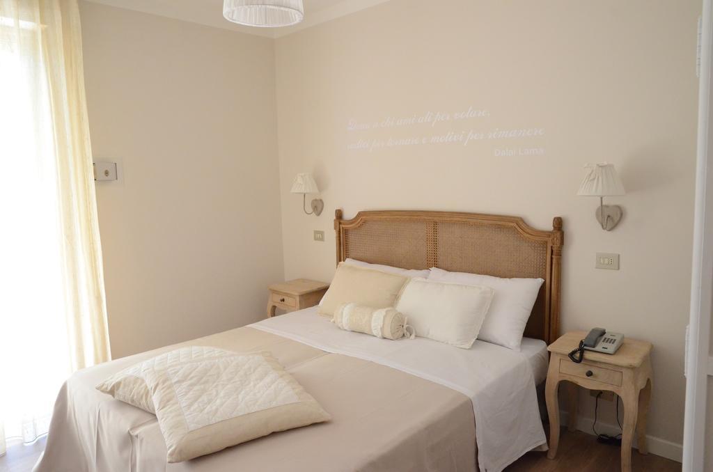 Hotel Monique Cervia Oda fotoğraf