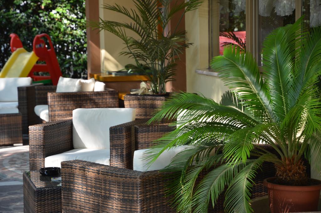 Hotel Monique Cervia Dış mekan fotoğraf
