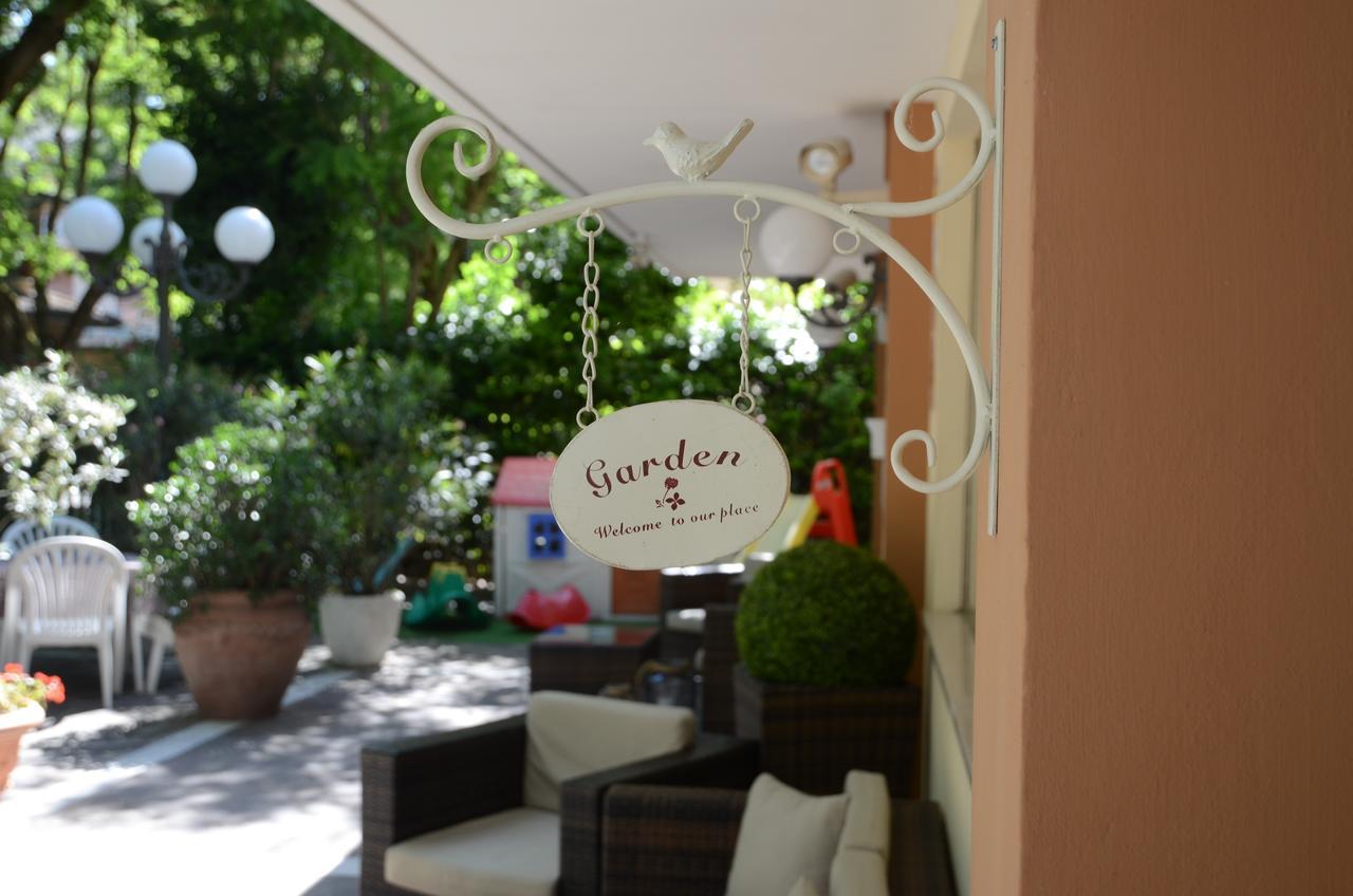 Hotel Monique Cervia Dış mekan fotoğraf