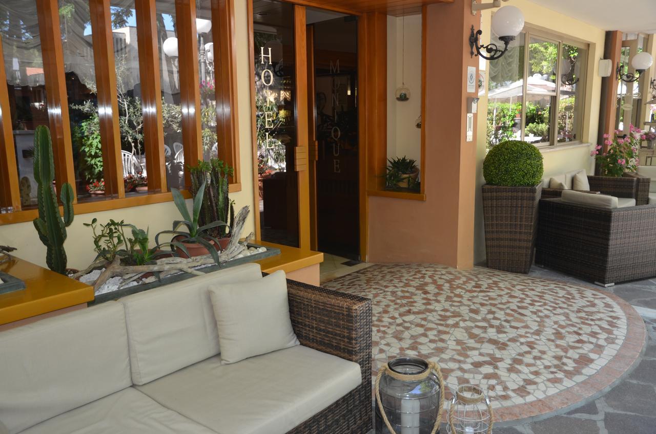 Hotel Monique Cervia Dış mekan fotoğraf